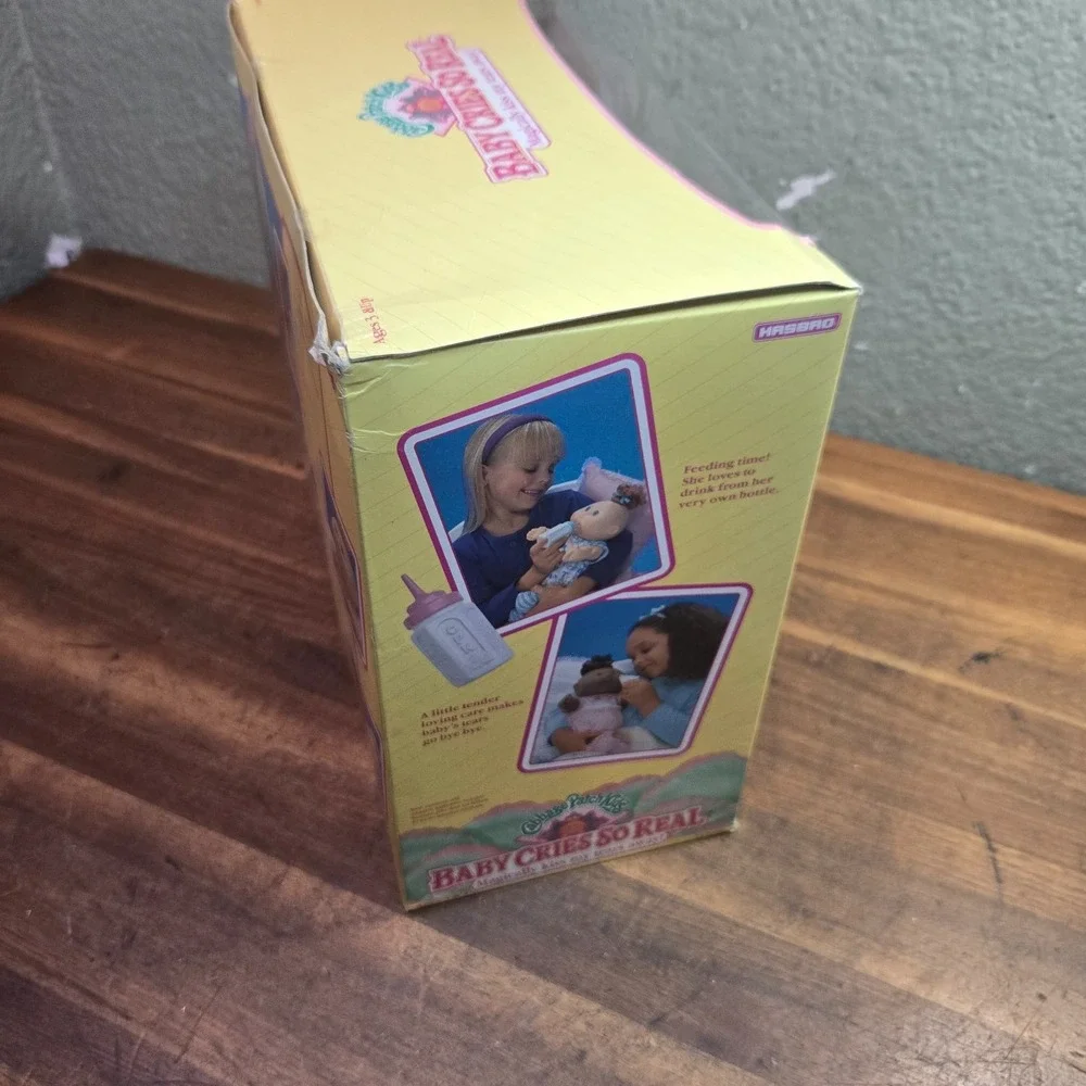 1992 Hasbro Open Box Cabbage Patch Kids Doll Baby Cries So Real African American